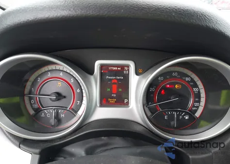 2016 Dodge Journey Sxt z USA, uszkodzony, nr VIN 3C4PDDBG9GT241959